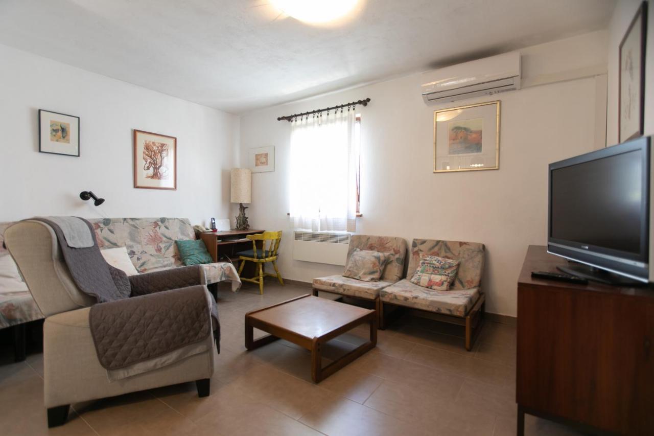 Apartman Silna Your New Home With Terrace And Garden Bobovisca Luaran gambar